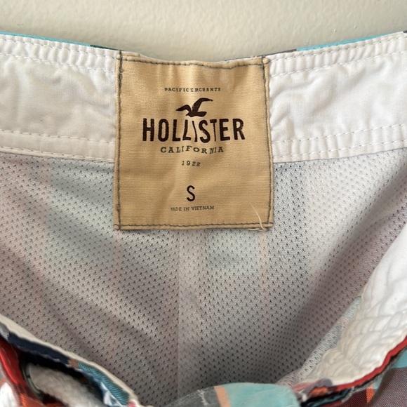 Hollister Plaid Swim Trunk Knee Length - Picture 6 of 6